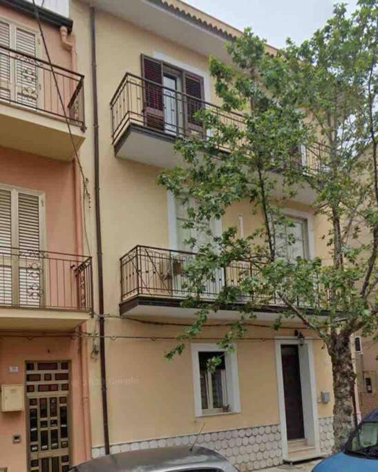 Casa Vacanze Da Ciccio Barcellona-Pozzo di Gotto Exterior foto